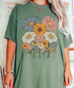 Retro T-Shirt With Daisy Flowers