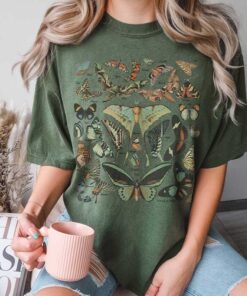 Vintage T-Shirt With Butterfly And Moth Design