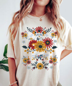 Botanical Aesthetic T-Shirt With Wildflowers