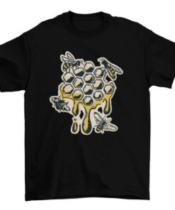 Bee Animals in Honeycomb Graphic Tee Shirt T-Shirt